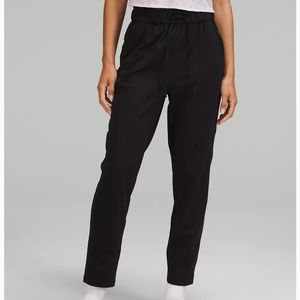 NWT Size 12 On the fly 7/8 pant